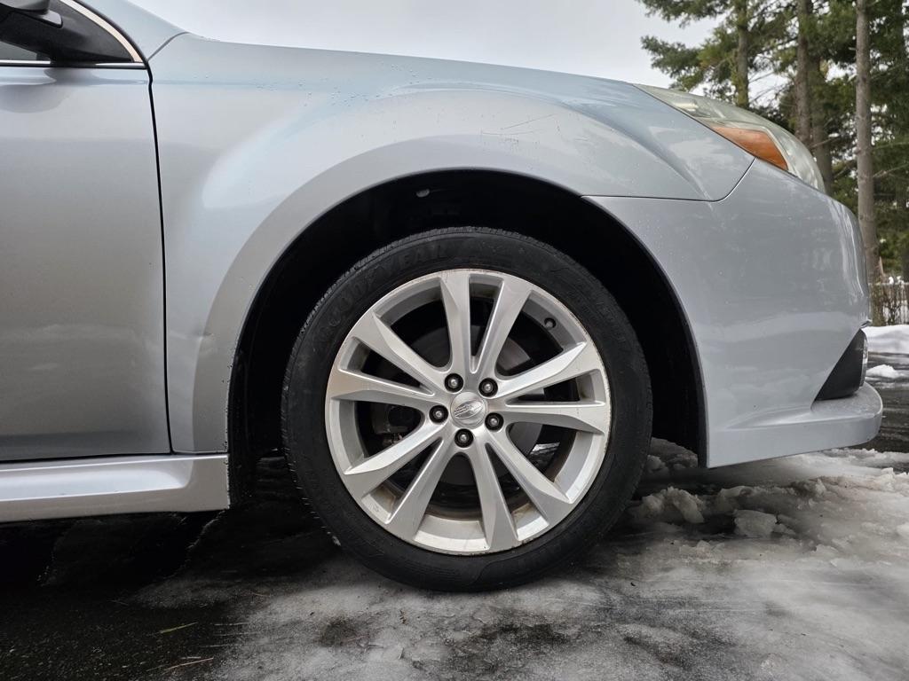 Subaru Legacy 4dr Sdn H4 Auto 2.5i Limited 2014