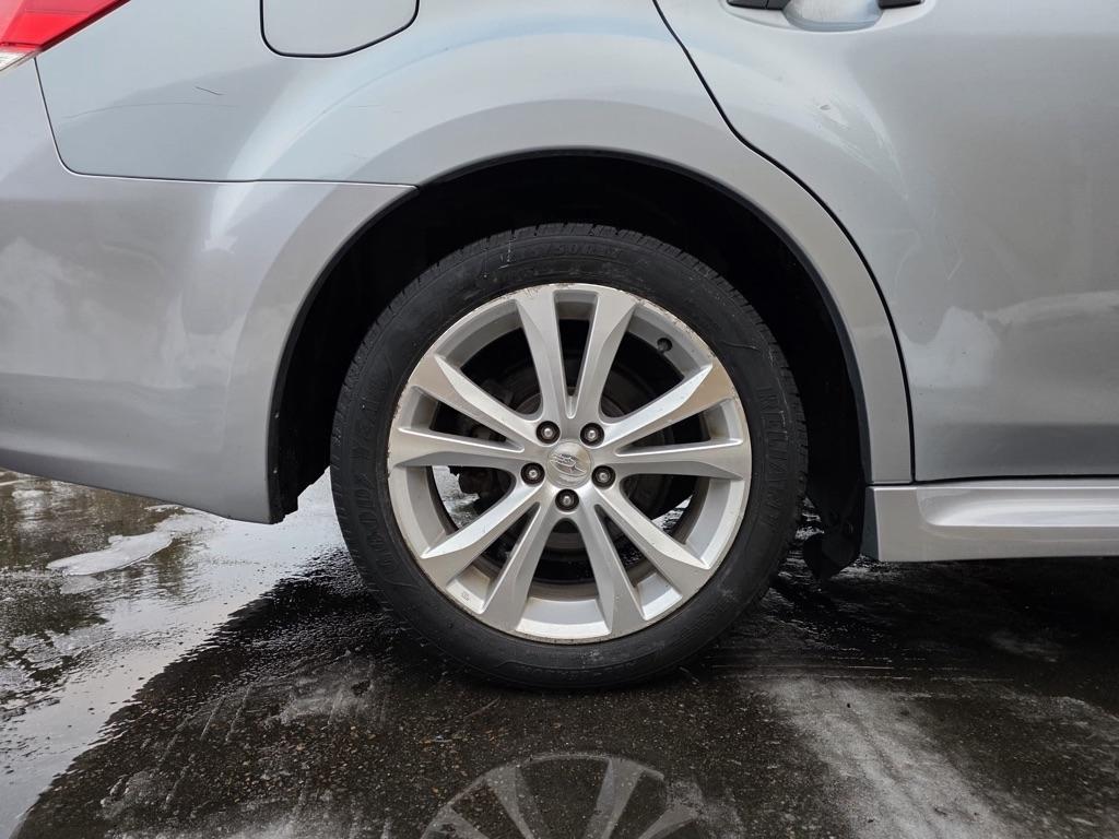 Subaru Legacy 4dr Sdn H4 Auto 2.5i Limited 2014