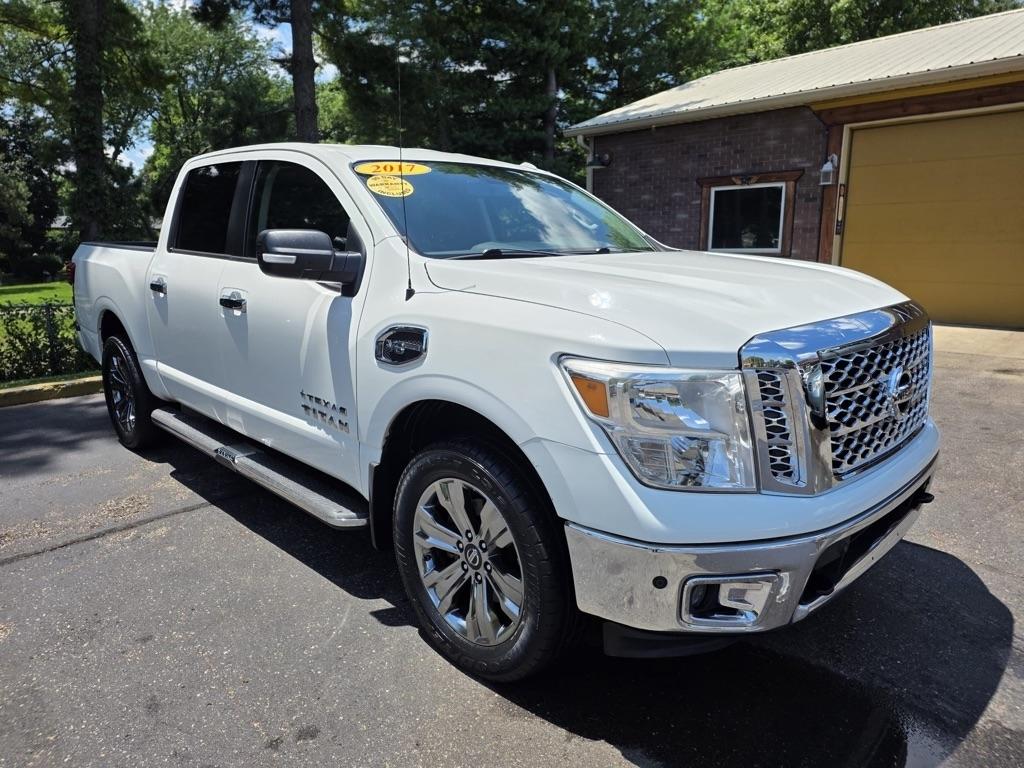 Nissan Titan 4x4 Crew Cab SV 2017