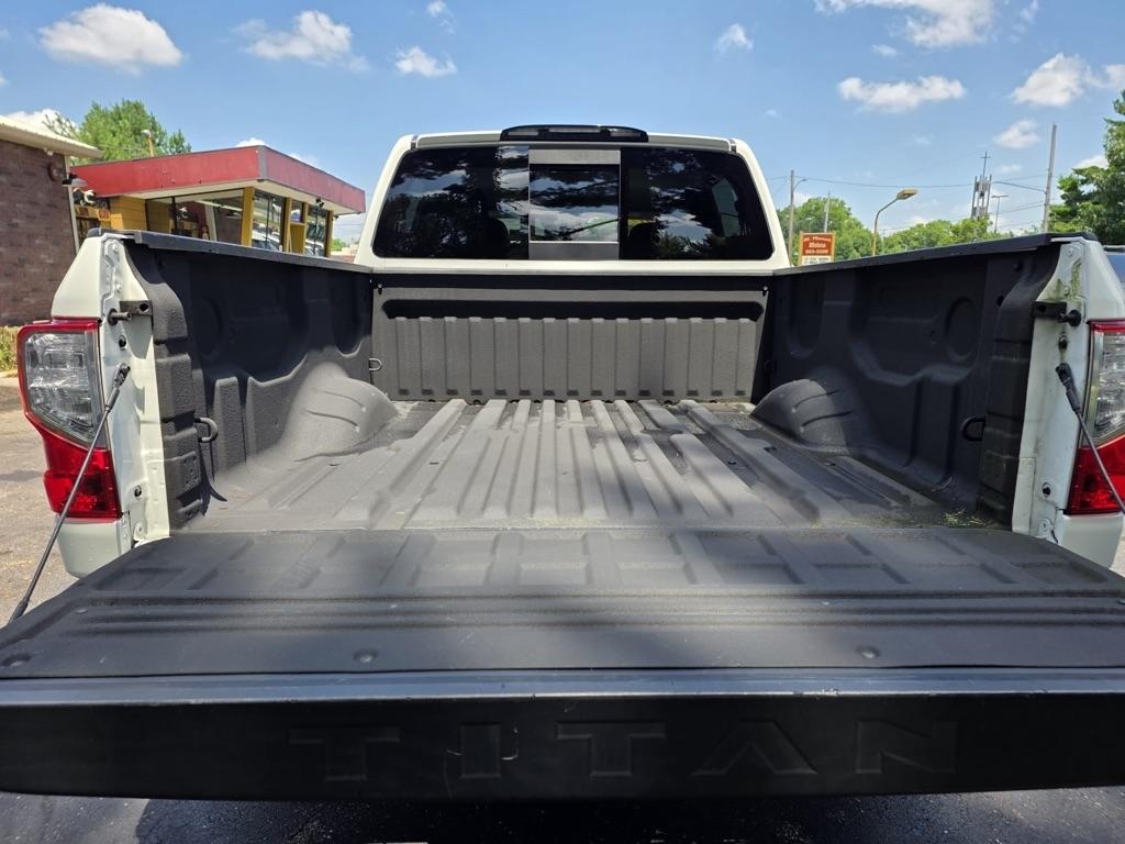 Nissan Titan 4x4 Crew Cab SV 2017