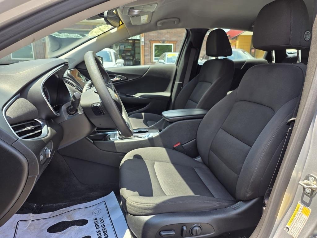 Chevrolet Malibu 4dr Sdn LT 2020