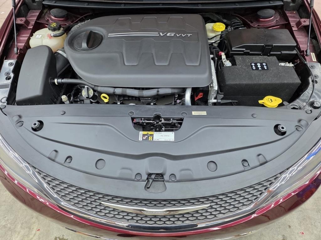 Chrysler 200 4dr Sdn C Platinum FWD 2016