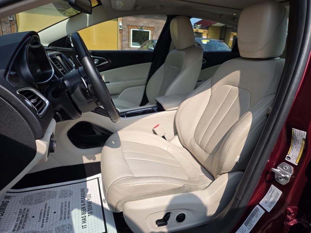 Chrysler 200 4dr Sdn C Platinum FWD 2016