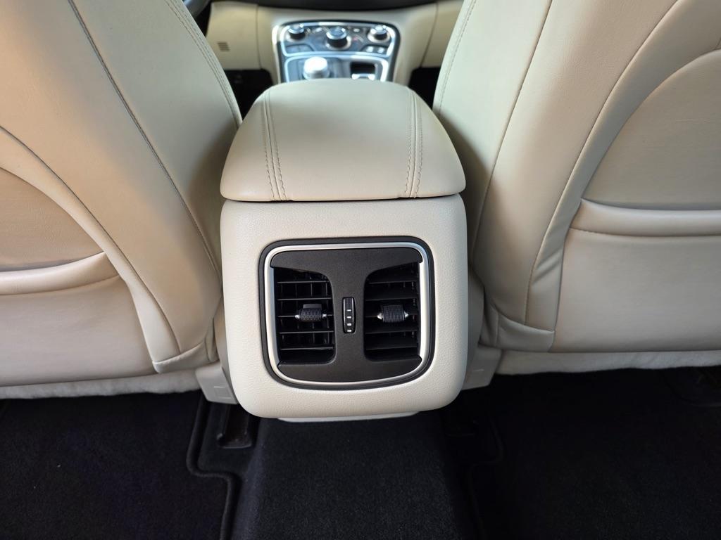 Chrysler 200 4dr Sdn C Platinum FWD 2016