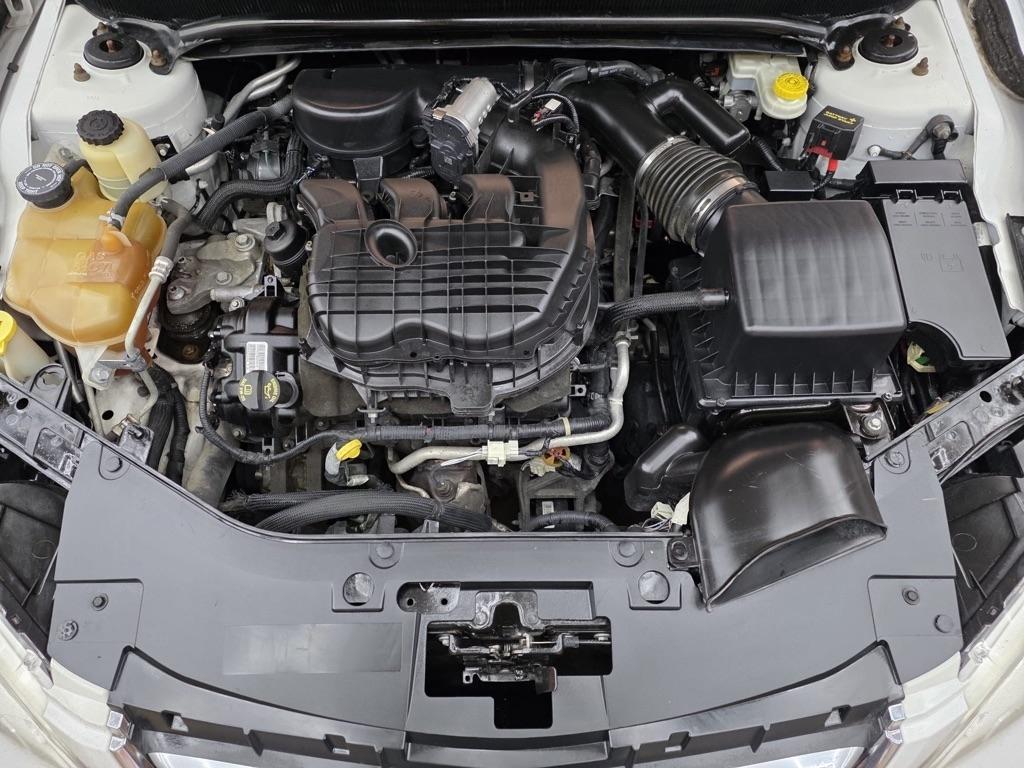 Chrysler 200 4dr Sdn Touring 2013