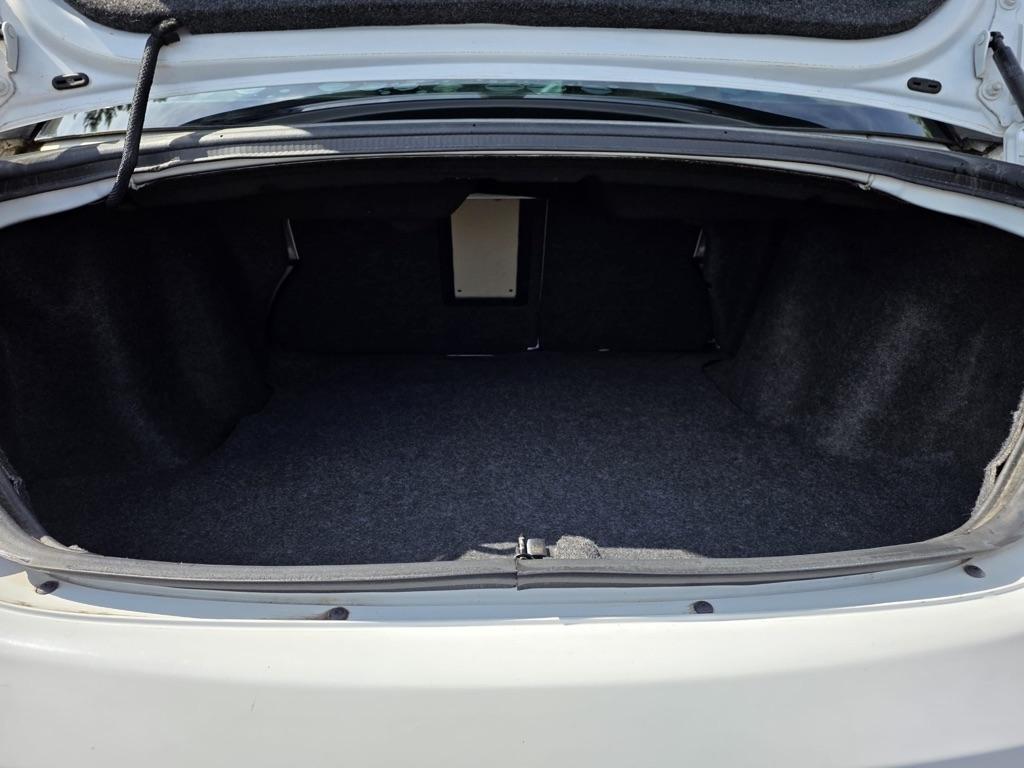 Chrysler 200 4dr Sdn Touring 2013