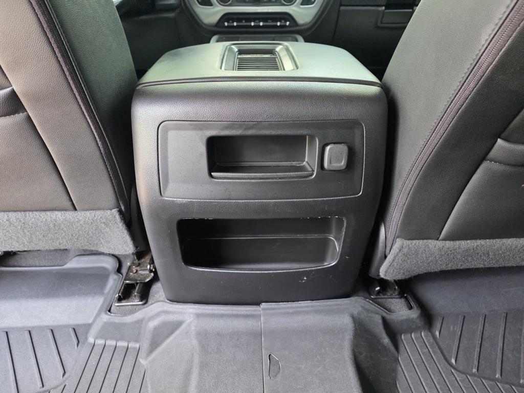 GMC Sierra 1500 4WD Crew Cab 143.5" SLT 2018