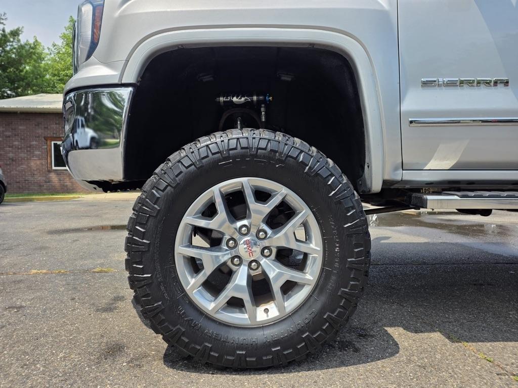 GMC Sierra 1500 4WD Crew Cab 143.5" SLT 2018