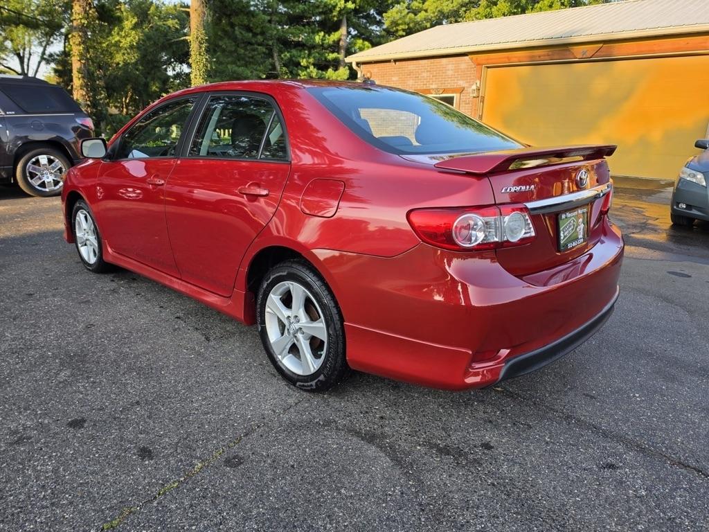 Toyota Corolla S 4D Sedan 2011