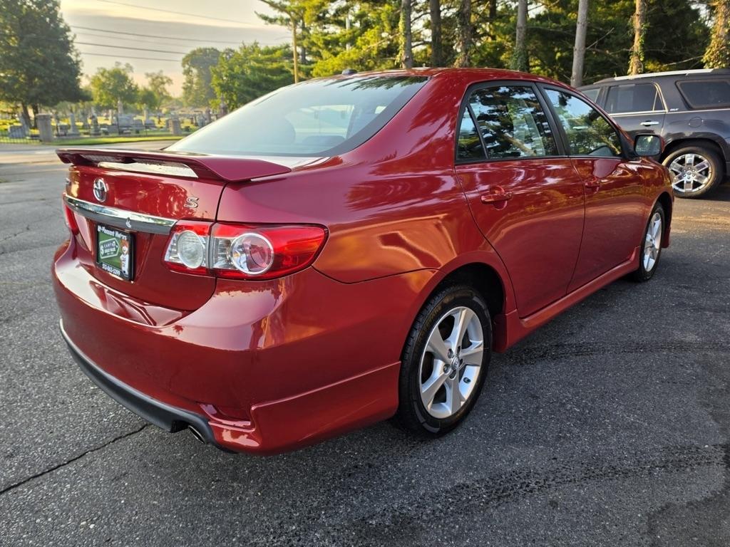 Toyota Corolla S 4D Sedan 2011