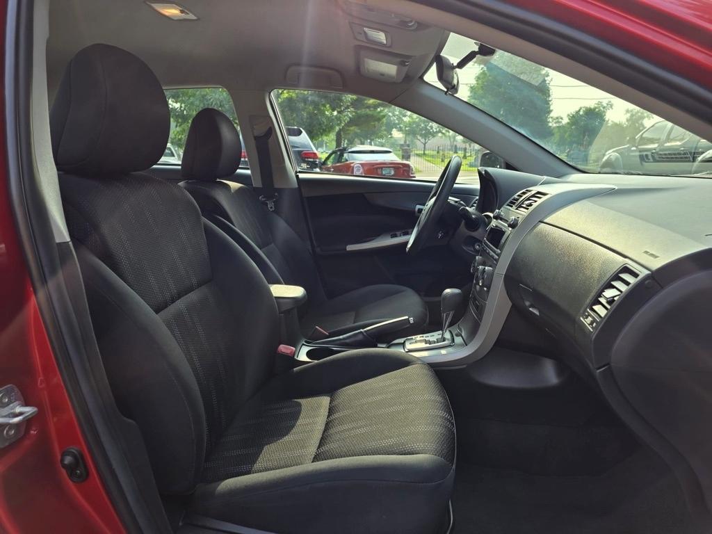 Toyota Corolla S 4D Sedan 2011