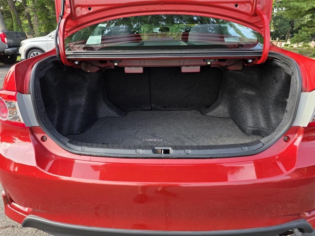 Toyota Corolla S 4D Sedan 2011