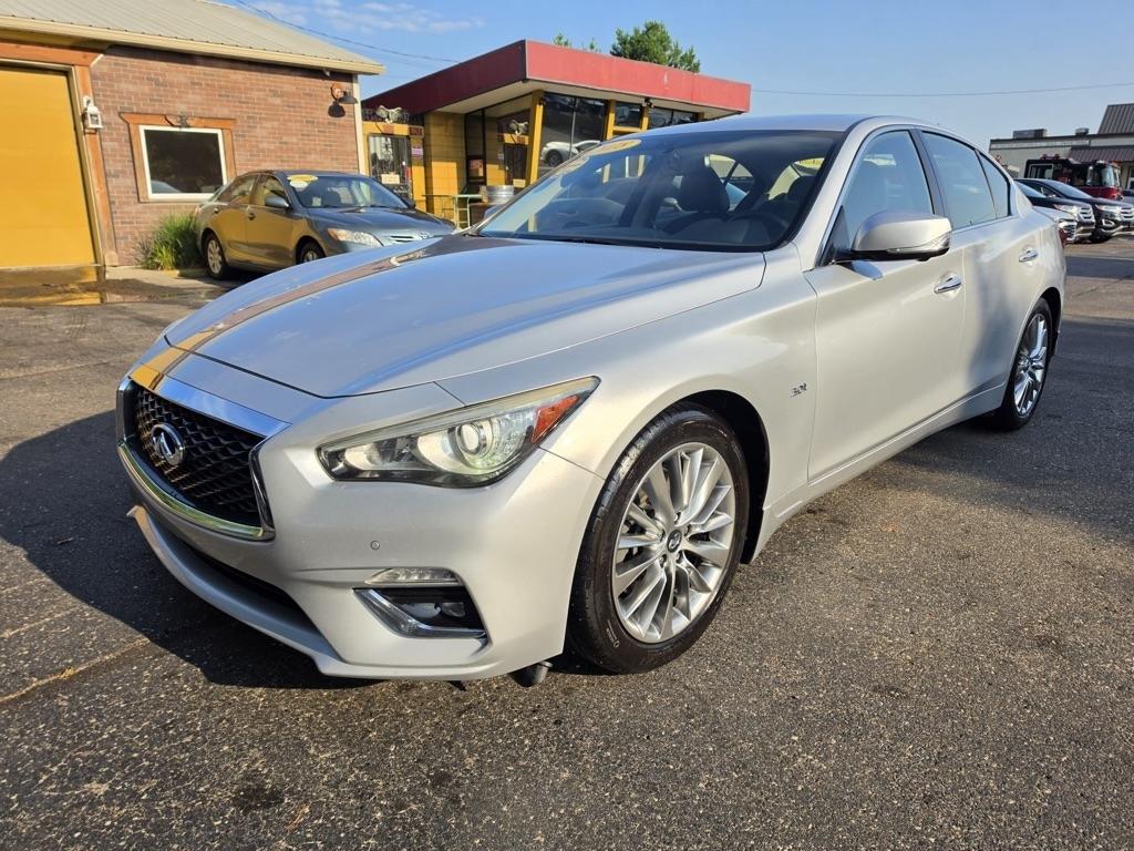 Infiniti Q50 3.0t LUXE AWD 2019