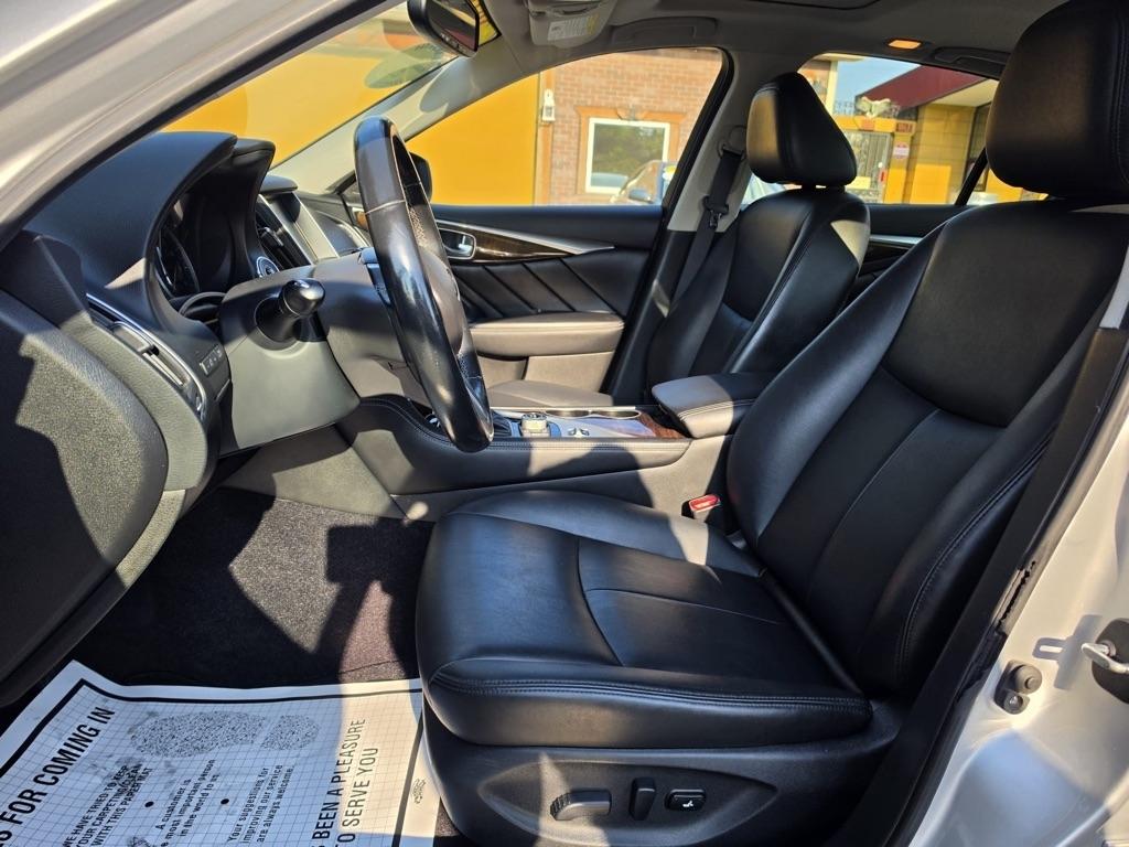 Infiniti Q50 3.0t LUXE AWD 2019