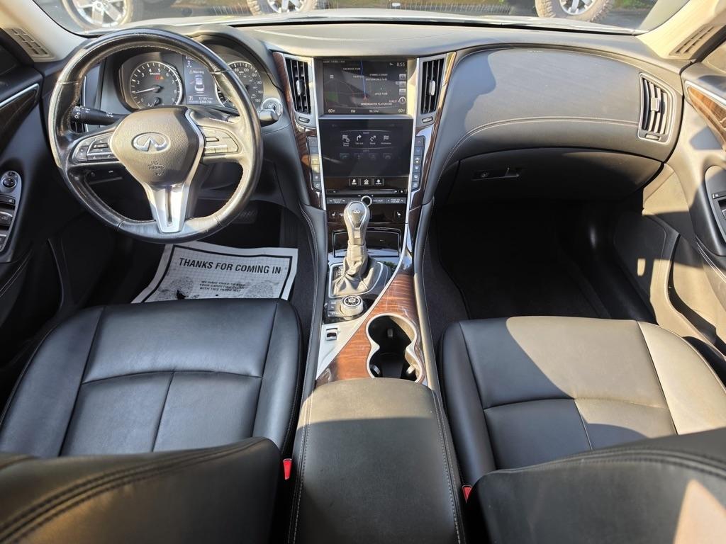 Infiniti Q50 3.0t LUXE AWD 2019