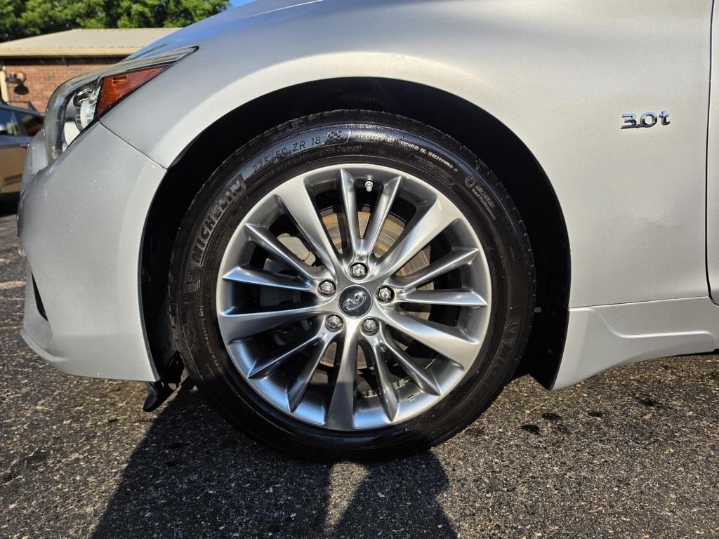 Infiniti Q50 3.0t LUXE AWD 2019