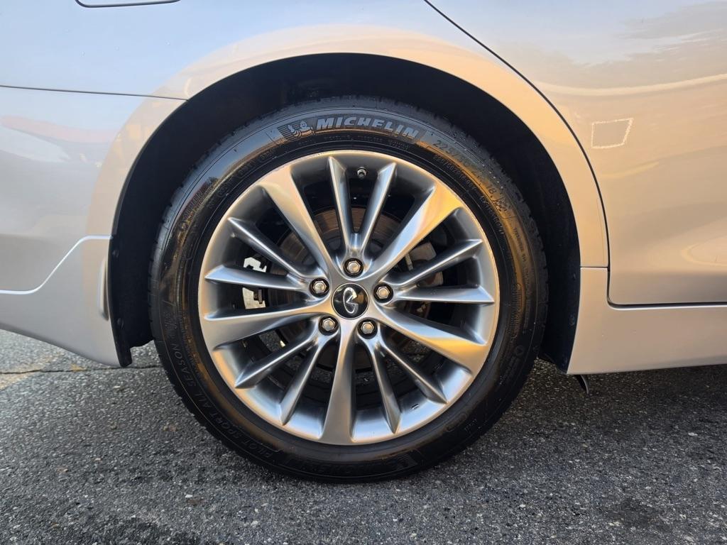 Infiniti Q50 3.0t LUXE AWD 2019