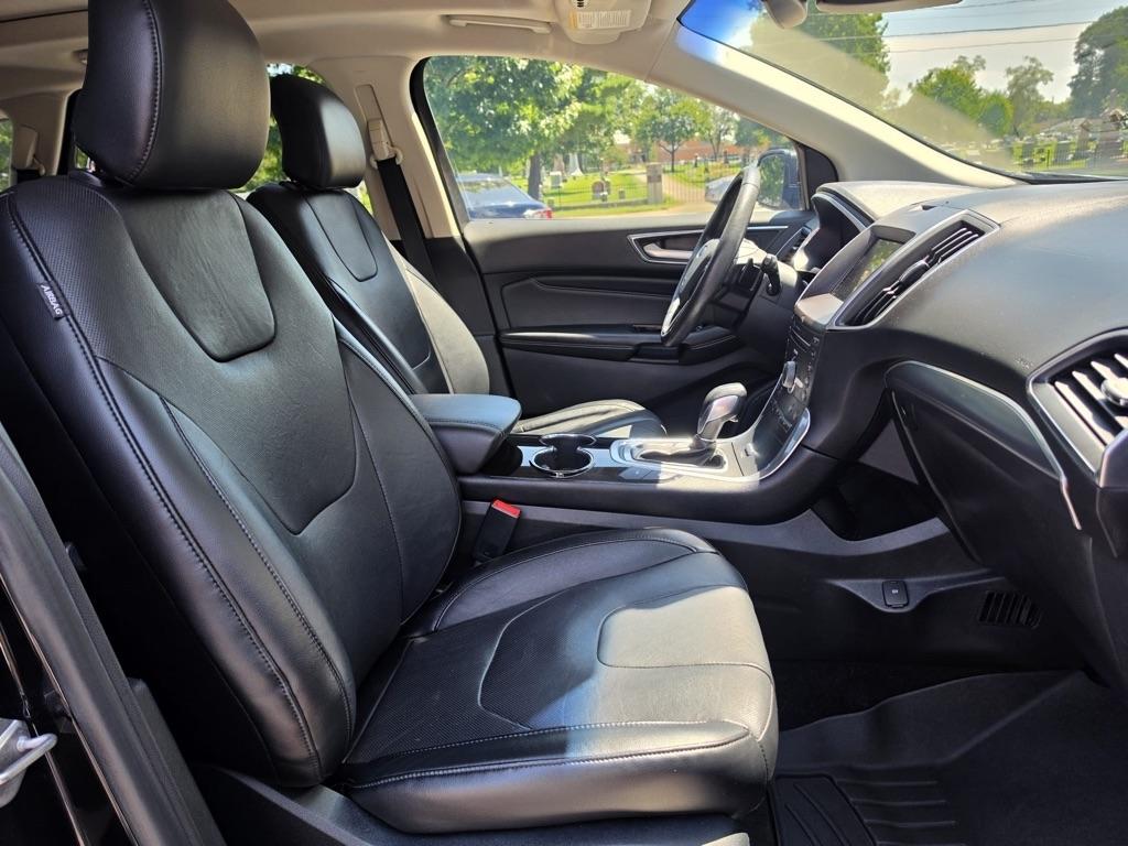 Ford Edge 4dr Titanium AWD 2016