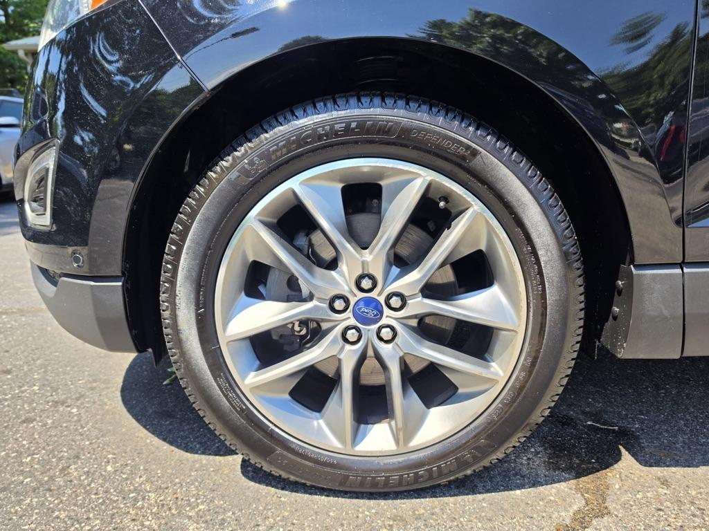Ford Edge 4dr Titanium AWD 2016