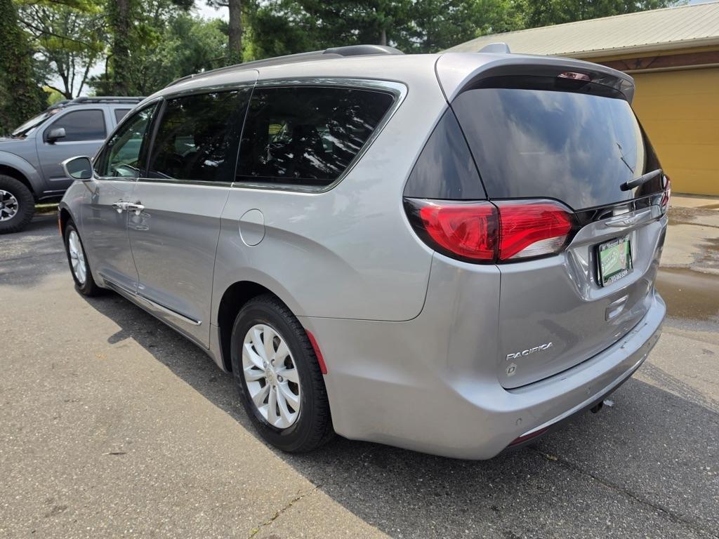 Chrysler Pacifica Touring-L FWD 2017