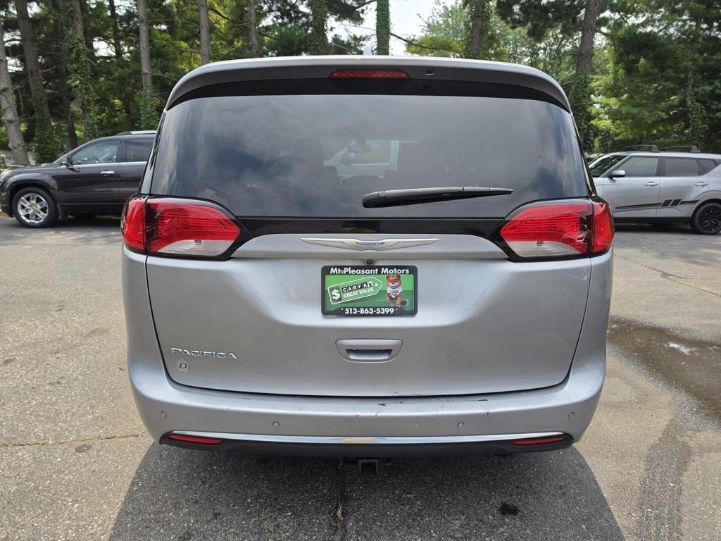 Chrysler Pacifica Touring-L FWD 2017