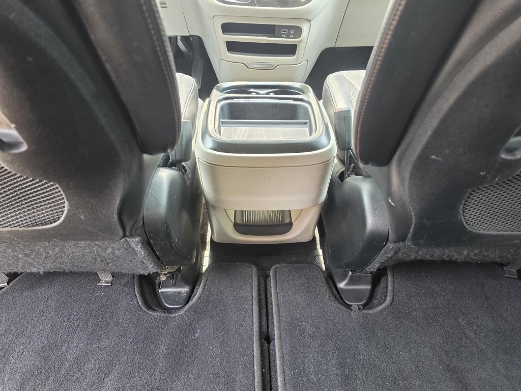 Chrysler Pacifica Touring-L FWD 2017