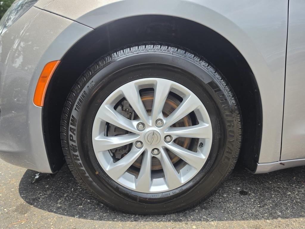 Chrysler Pacifica Touring-L FWD 2017