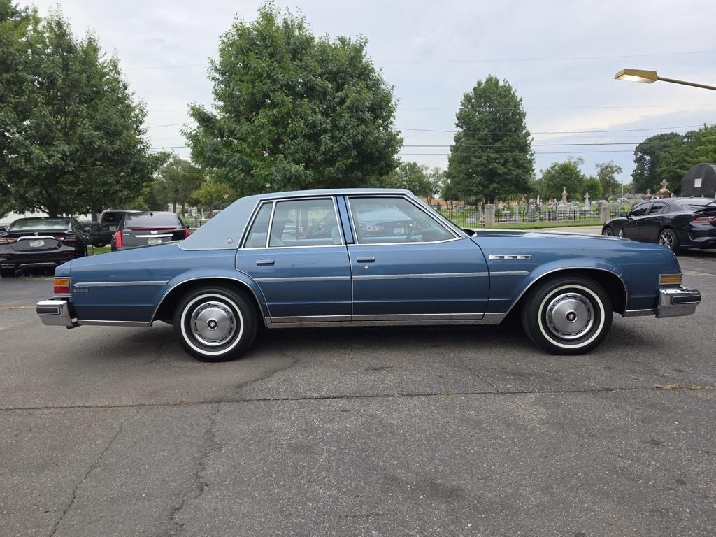 Buick LeSabre Custom 4D Sedan 1977