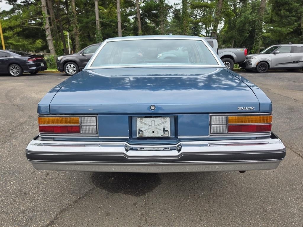 Buick LeSabre Custom 4D Sedan 1977