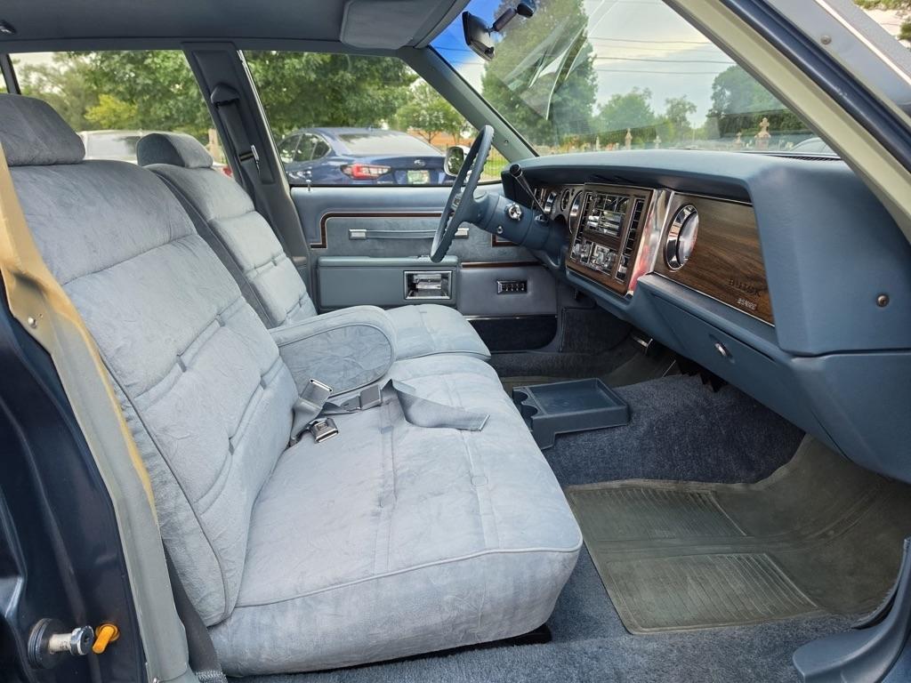 Buick LeSabre Custom 4D Sedan 1977