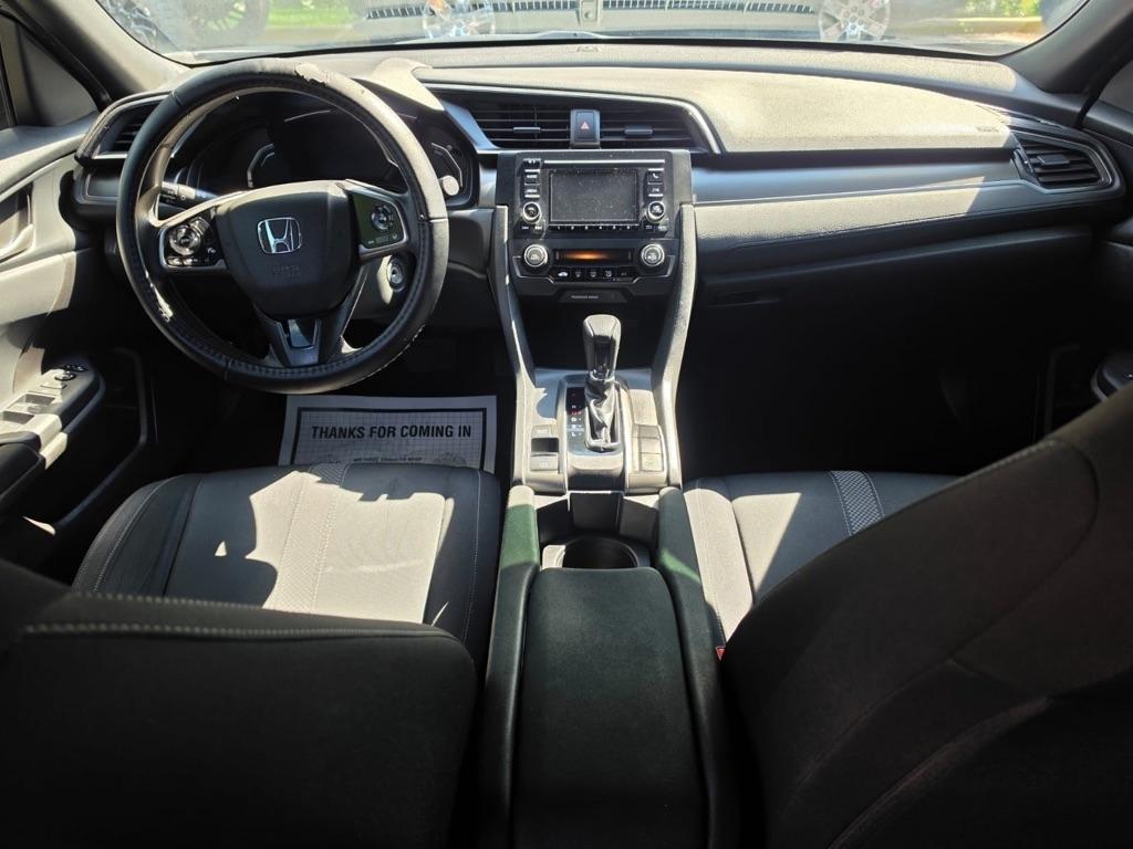 Honda Civic Hatchback LX CVT 2021