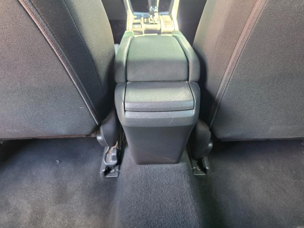Honda Civic Hatchback LX CVT 2021