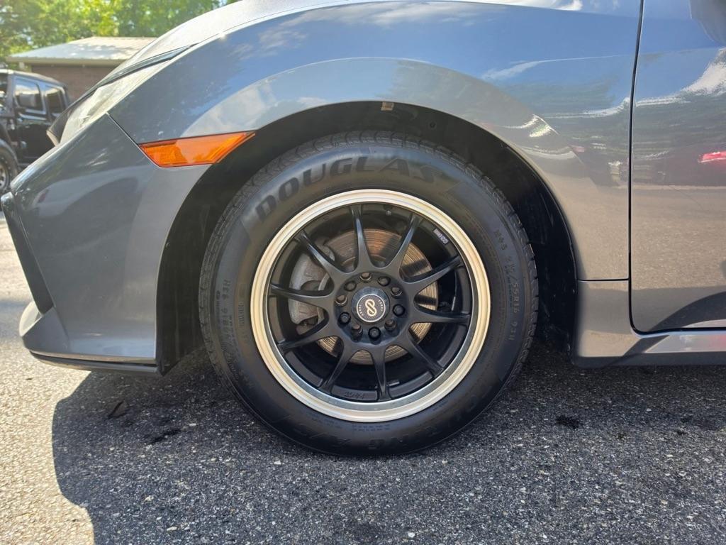 Honda Civic Hatchback LX CVT 2021