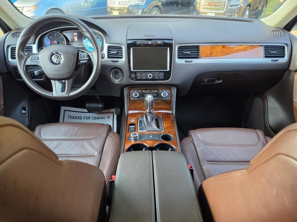 Volkswagen Touareg 4dr TDI Sport w/Nav 2014