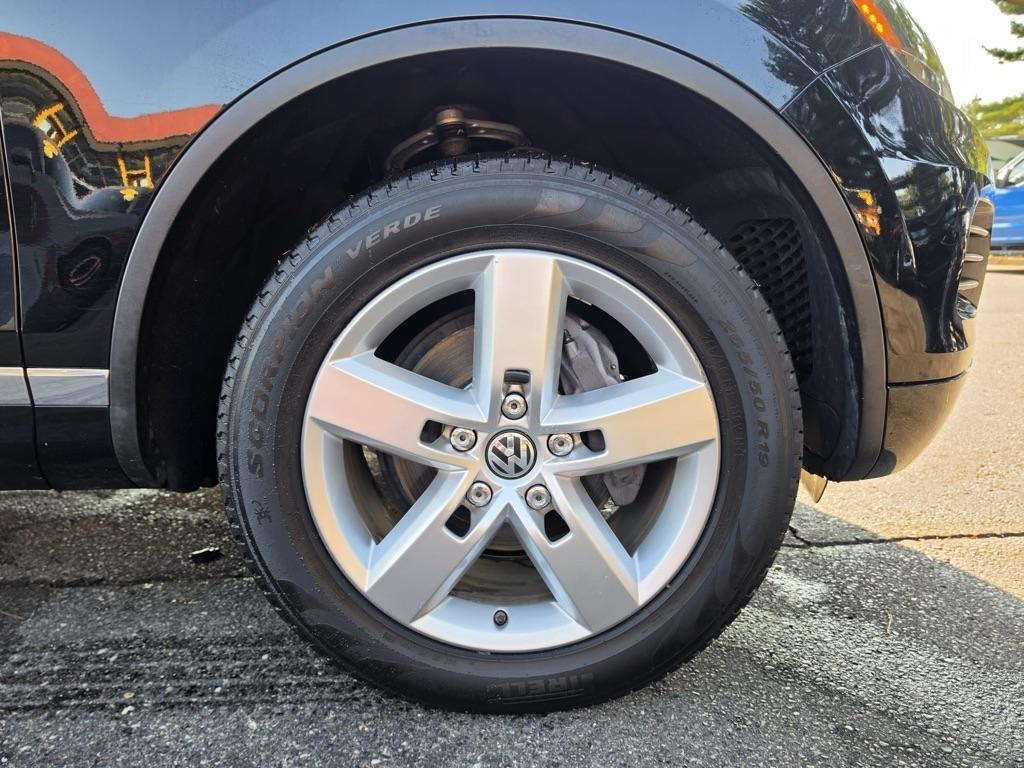 Volkswagen Touareg 4dr TDI Sport w/Nav 2014