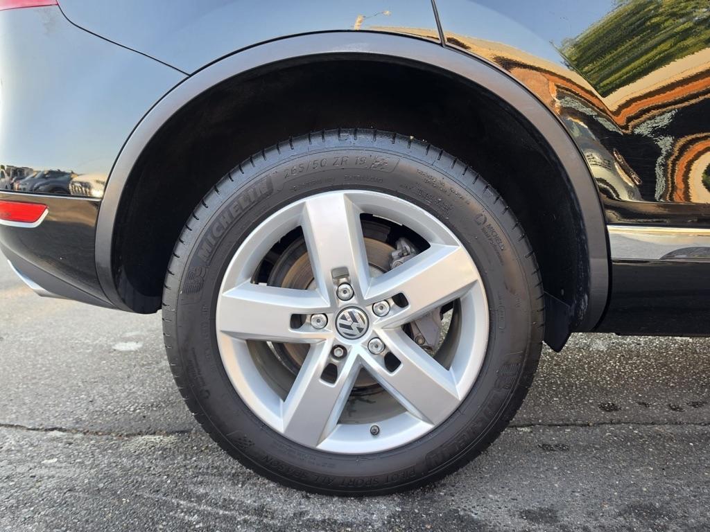 Volkswagen Touareg 4dr TDI Sport w/Nav 2014