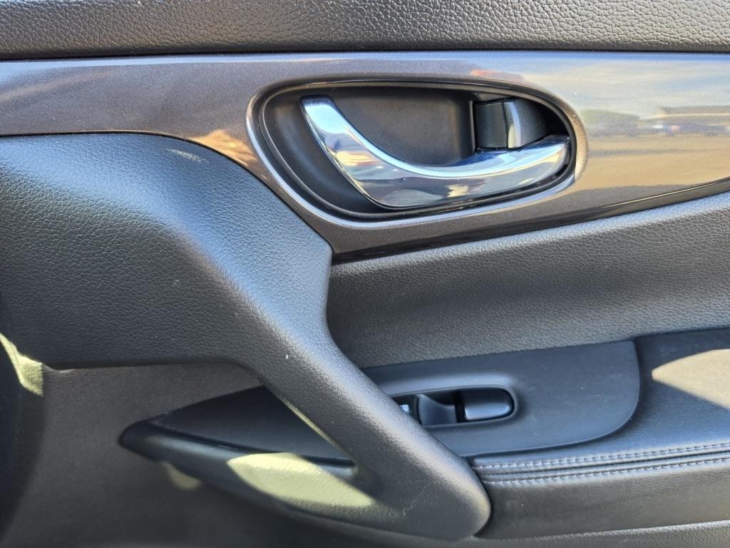 Nissan Rogue FWD SV 2019