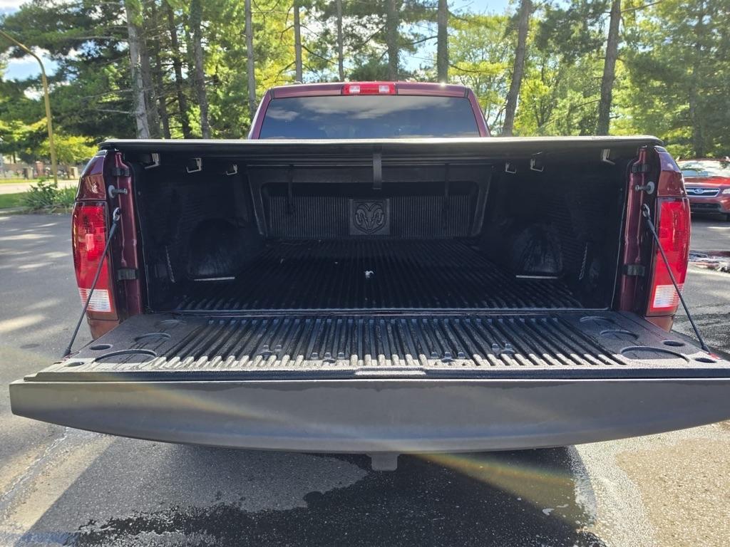 RAM 1500 Express 4x2 Quad Cab 6'4" Box 2017