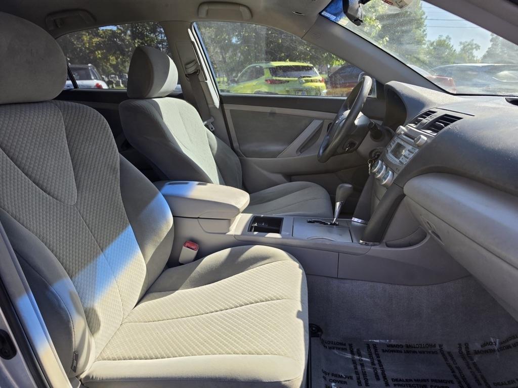 Toyota Camry 4dr Sdn I4 Auto XLE (Natl) 2007