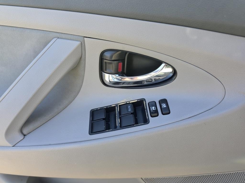 Toyota Camry 4dr Sdn I4 Auto XLE (Natl) 2007