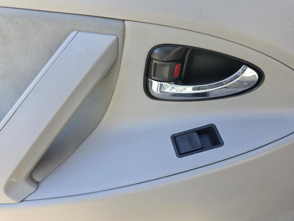 Toyota Camry 4dr Sdn I4 Auto XLE (Natl) 2007