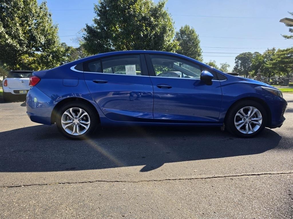 Chevrolet Cruze 4dr Sdn LT 2019