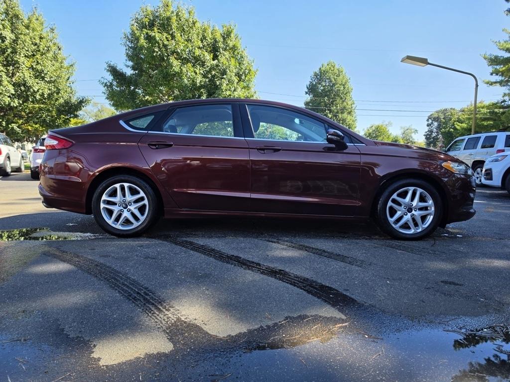 Ford Fusion 4dr Sdn SE FWD 2016