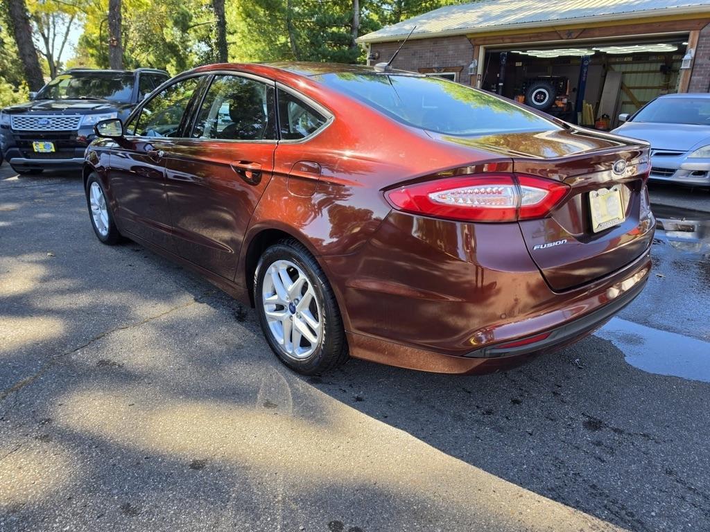 Ford Fusion 4dr Sdn SE FWD 2016