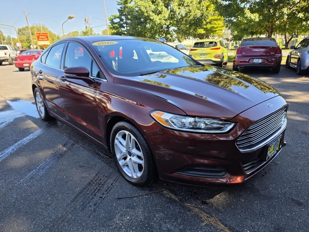 Ford Fusion 4dr Sdn SE FWD 2016