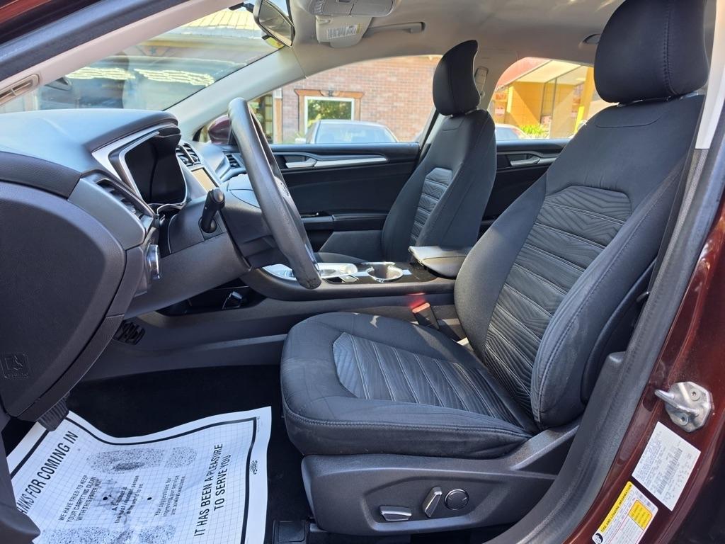 Ford Fusion 4dr Sdn SE FWD 2016