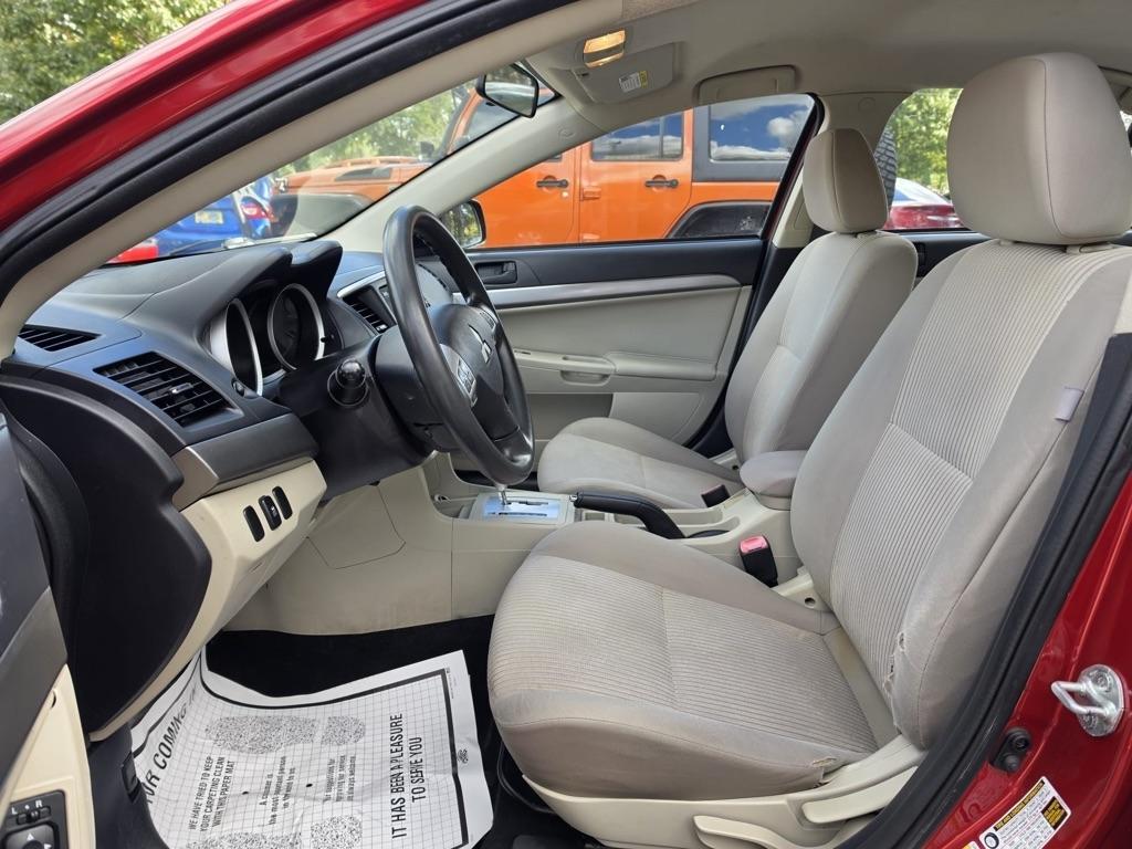 Mitsubishi Lancer 4dr Sdn Man ES FWD 2014