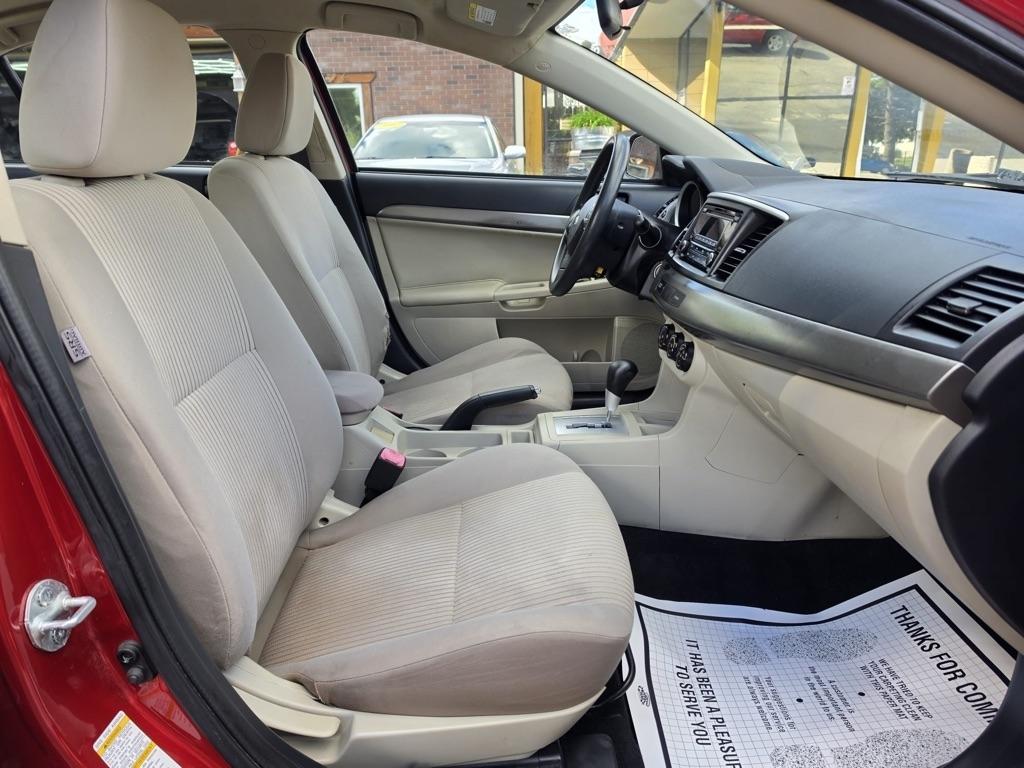 Mitsubishi Lancer 4dr Sdn Man ES FWD 2014