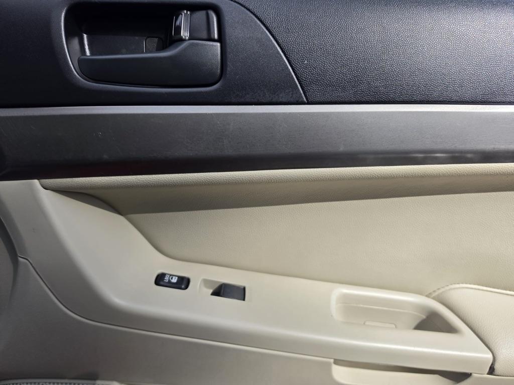 Mitsubishi Lancer 4dr Sdn Man ES FWD 2014
