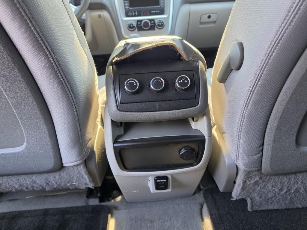 GMC Acadia FWD 4dr SLE w/SLE-2 2015
